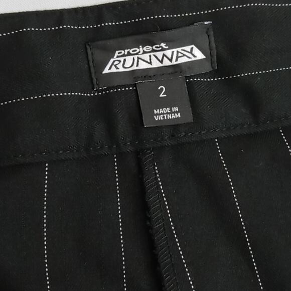 NWOT PROJECT RUNWAY Black Pants with White Pinstripes Size 2 - Picture 3 of 5